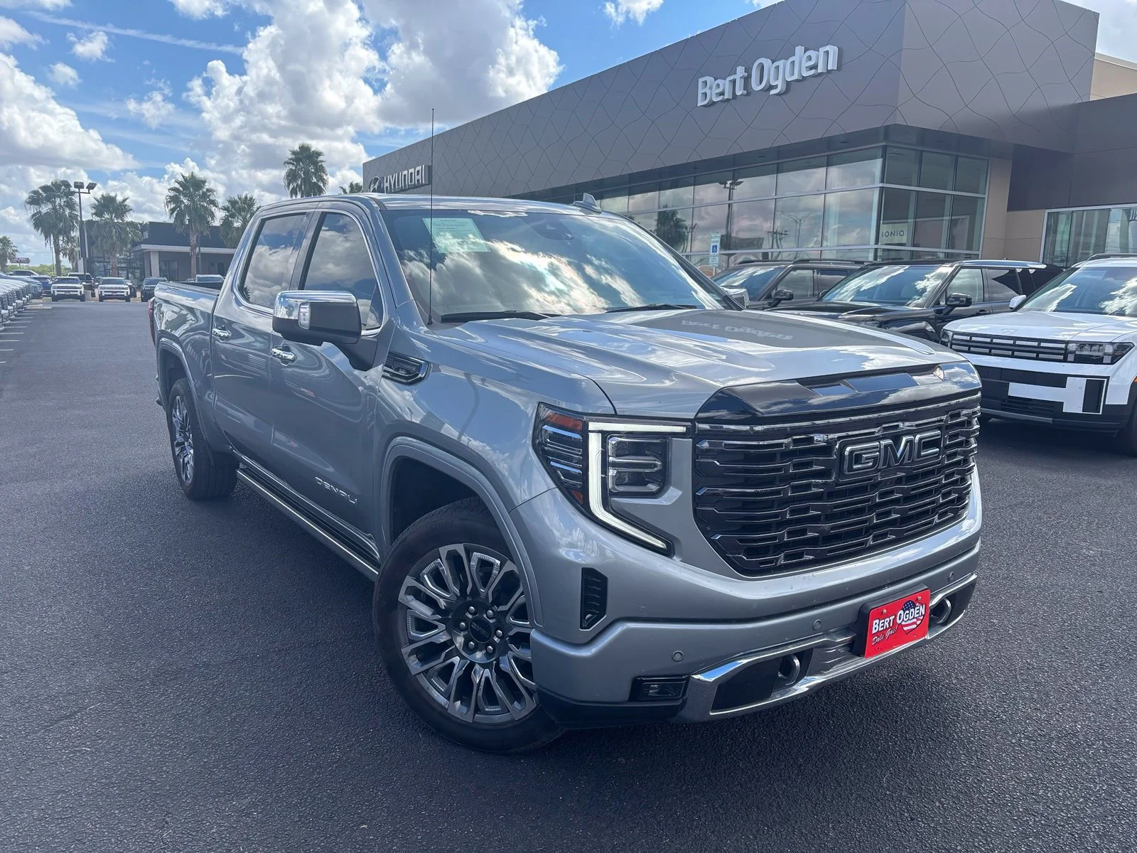 Used 2025 Silver GMC Denali Ultimate image 1