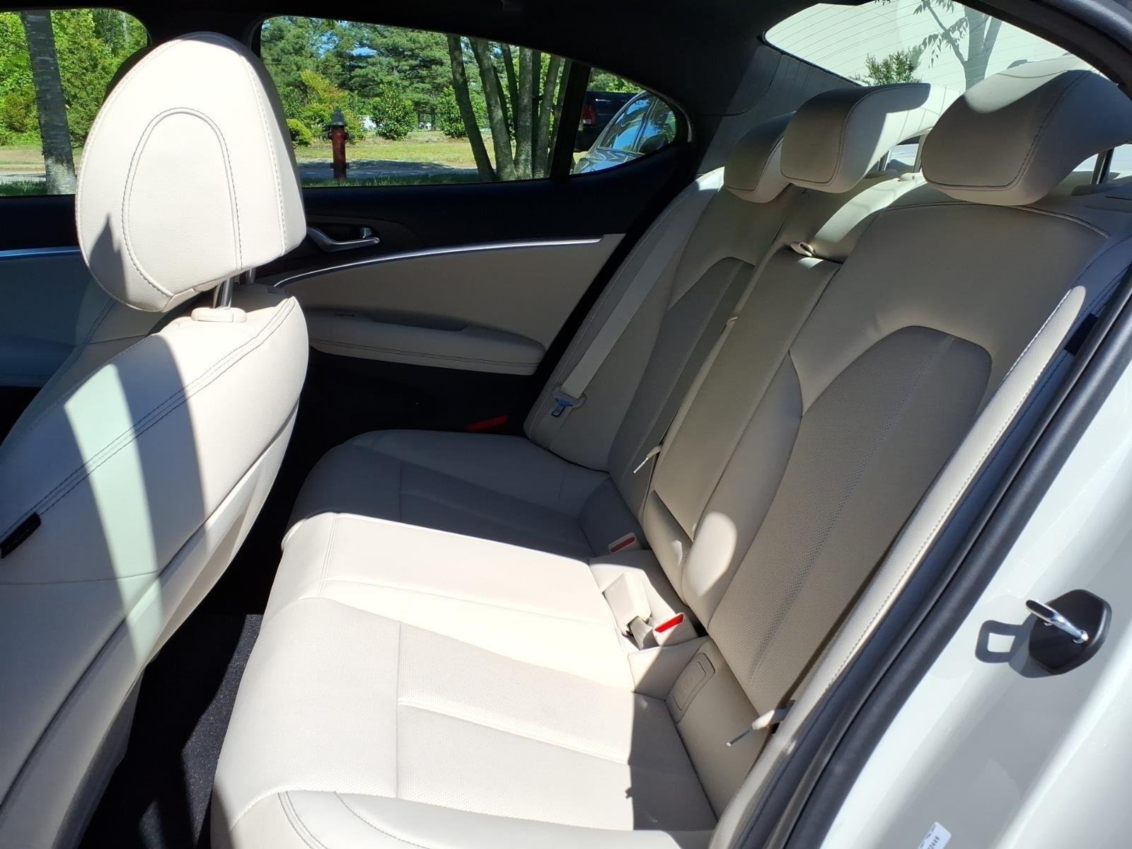 2026 GENESIS G70 Standard - Photo 15
