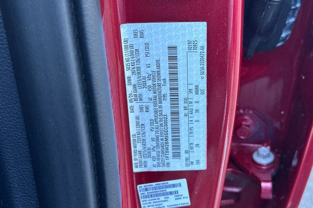 Used 2025 Red Ford Platinum image 30