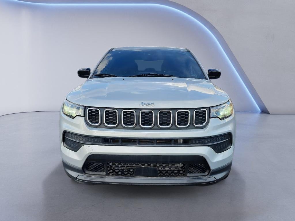 Used 2025 Silver Zynith Metallic Clearcoat Jeep Sport image 2