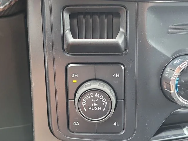 New 2026 Black Metallic Ford Lariat image 29