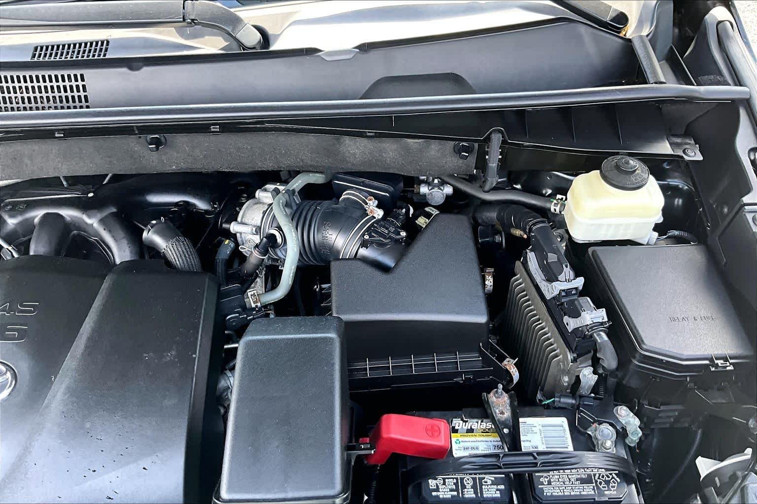 Used 2018 Midnight Black Metallic Toyota XLE image 33