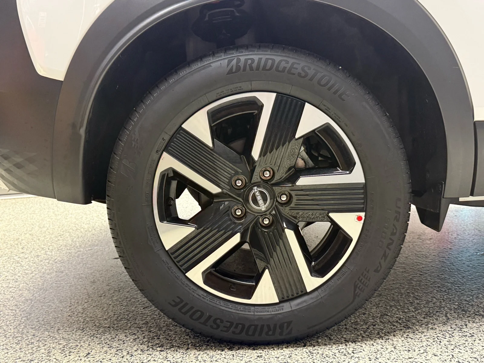 Used 2025 Fresh Powder (qm1) Nissan SV image 31
