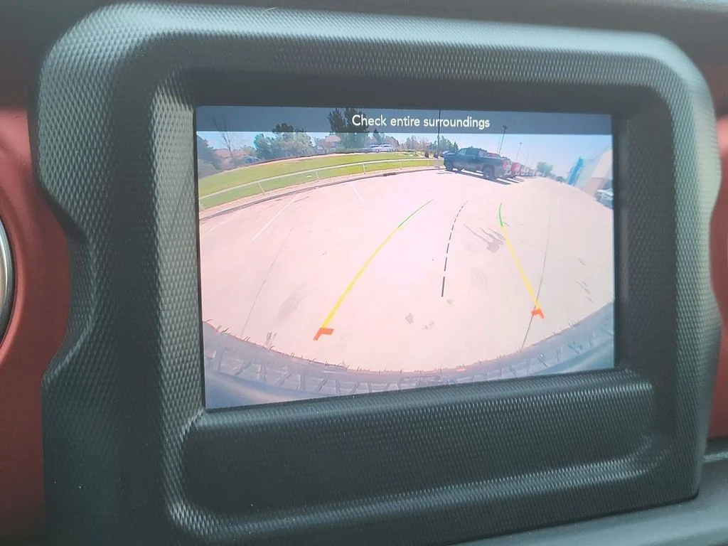 Used 2020 Bikini Pearlcoat Jeep Unlimited Rubicon image 21