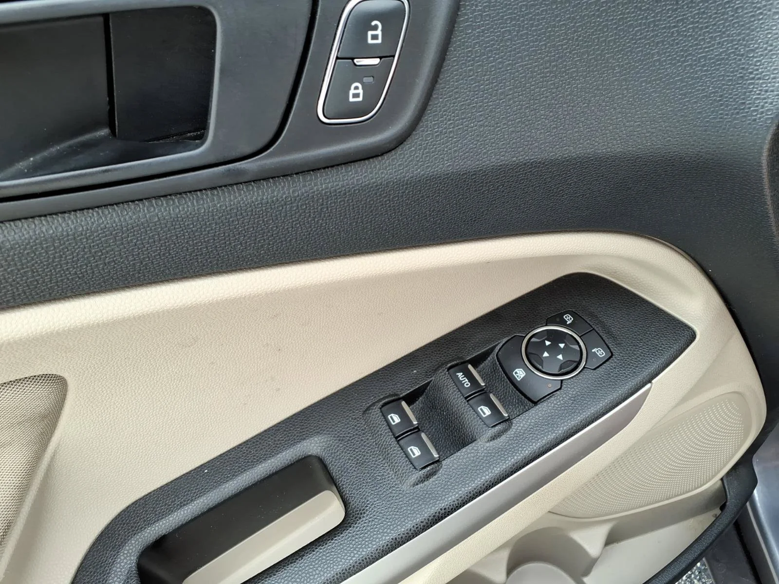 Used 2022 Smoke Metallic Ford S image 24