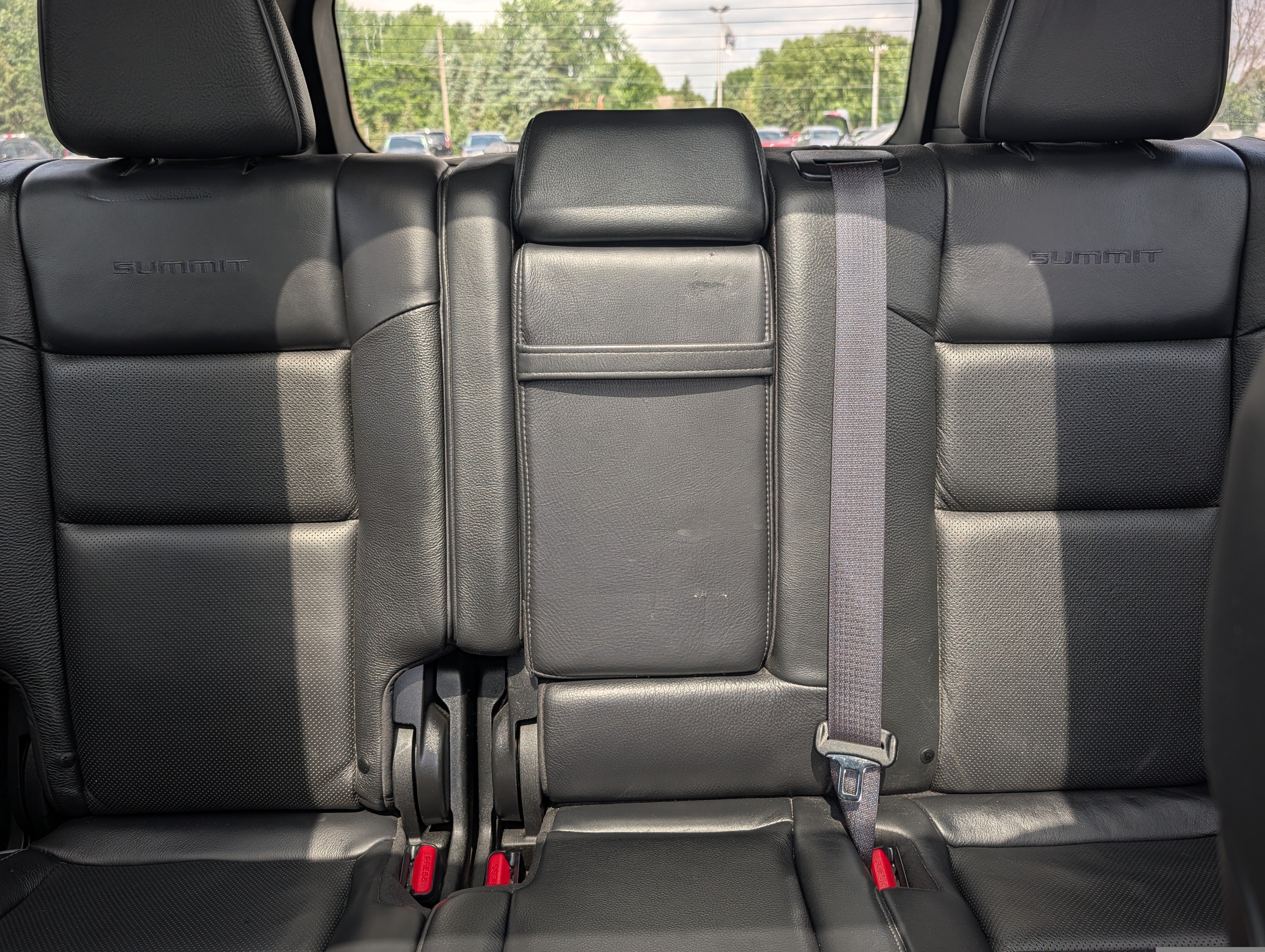 Used 2019 Diamond Black Crystal Pearlcoat Jeep Summit image 13