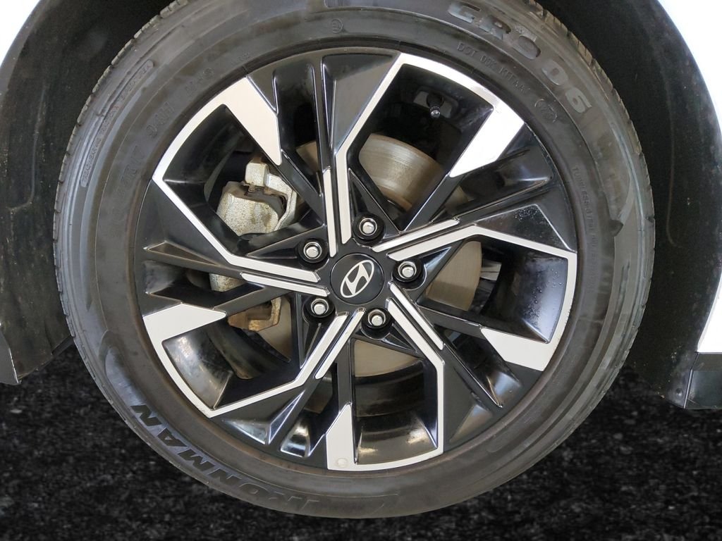 Used 2024 White Hyundai SEL image 26