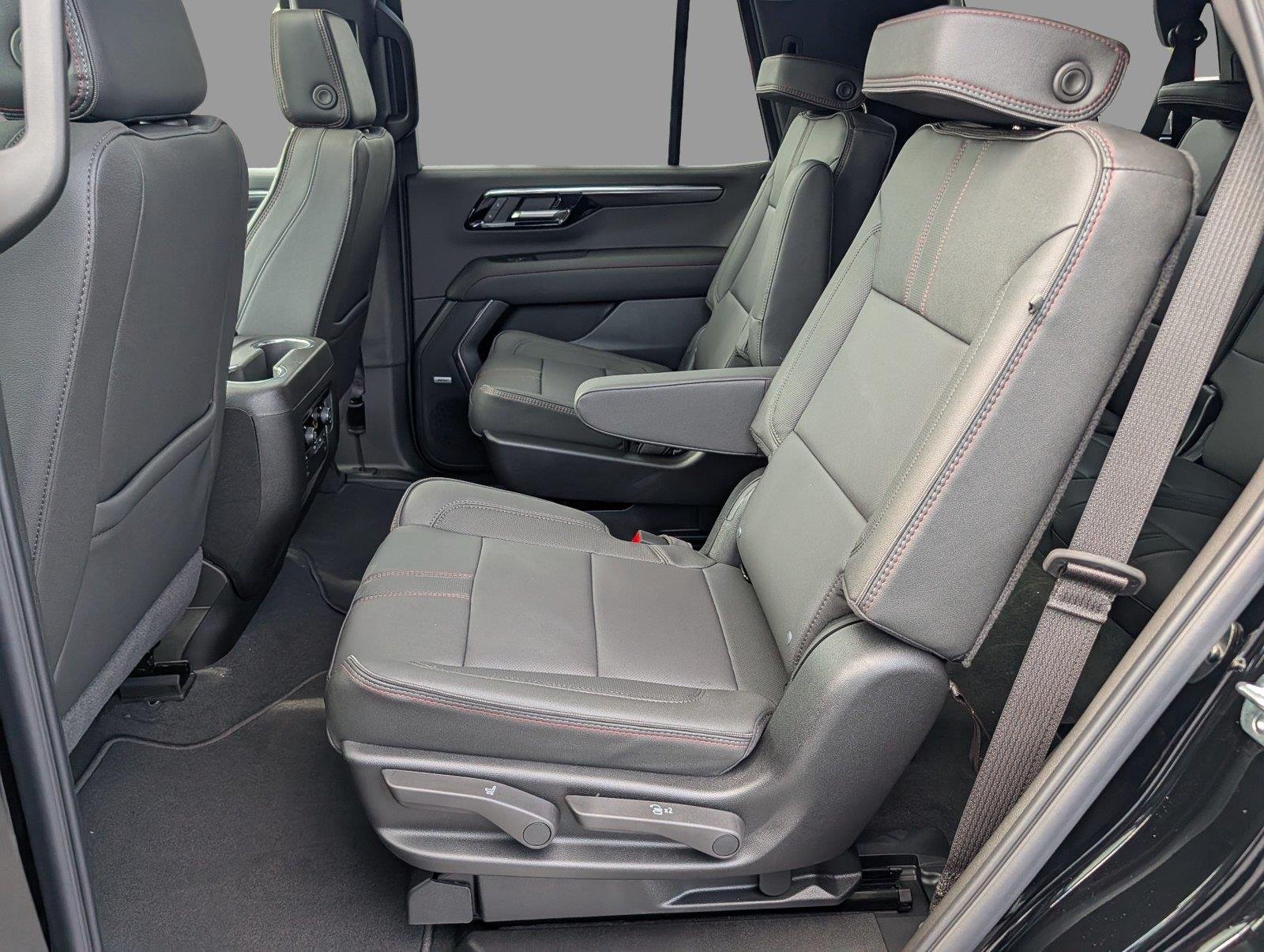 2026 Chevrolet Tahoe RST - Photo 33