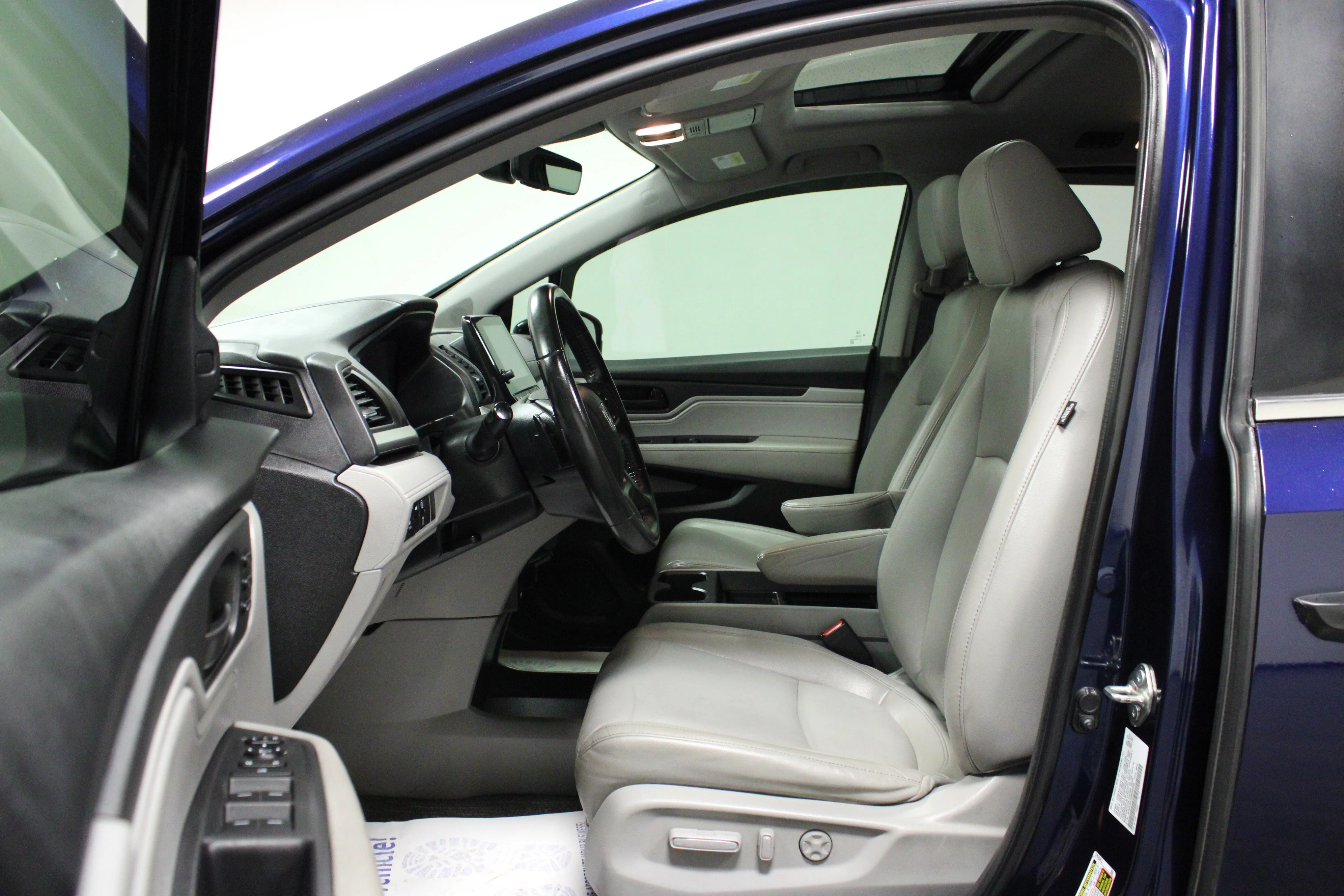 Used 2021 Obsidian Blue Pearl Honda EX-L image 12