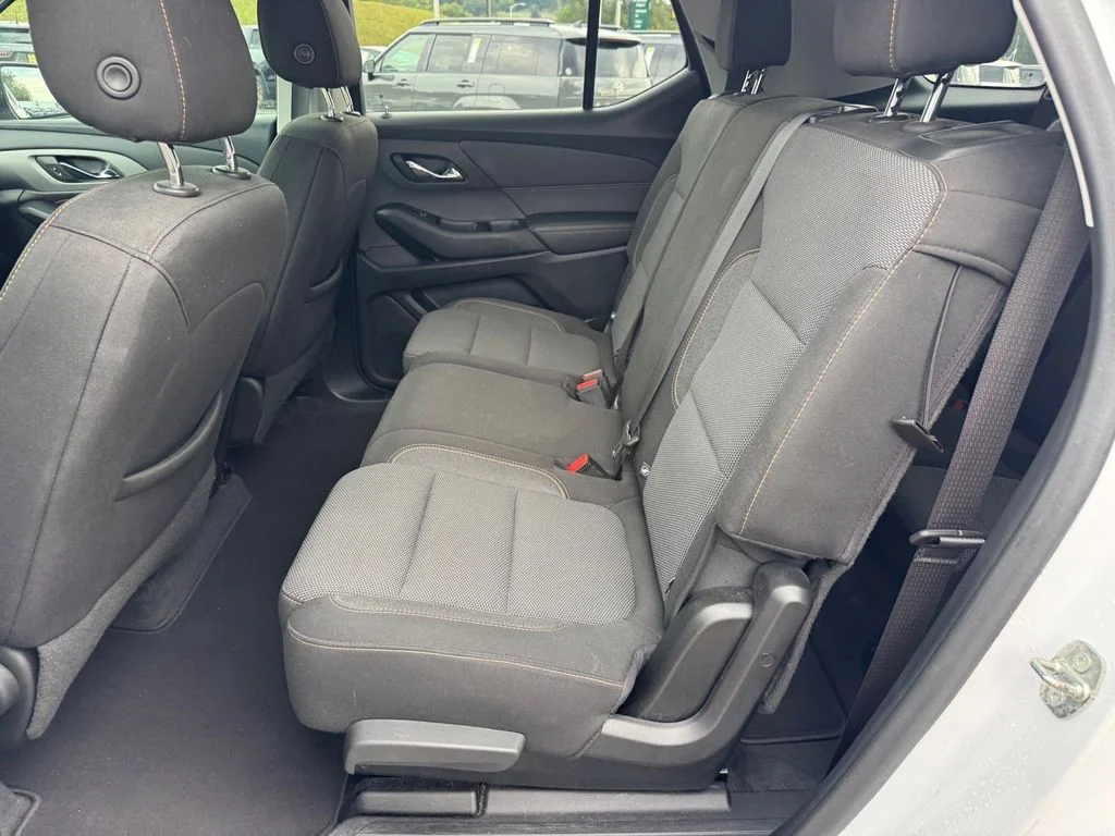 Used 2020 White Chevrolet LS image 13