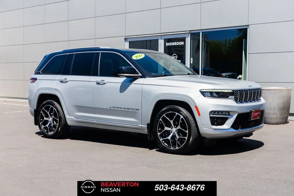 Used 2022 Silver Jeep Summit Reserve 4xe image 1