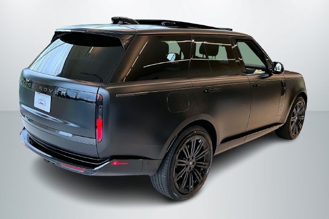 New 2027 Obsidian Black Satin Land Rover SE image 6