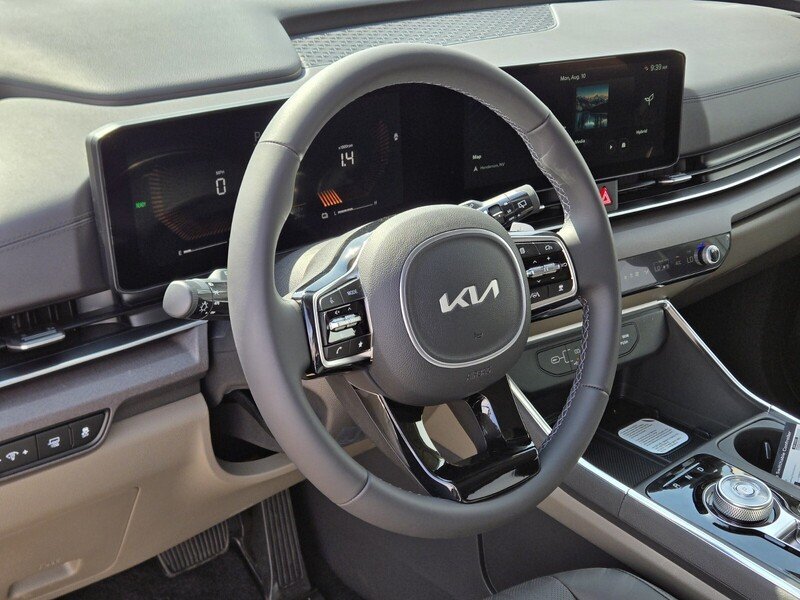 New 2026 Snow White Pearl Kia EX image 11