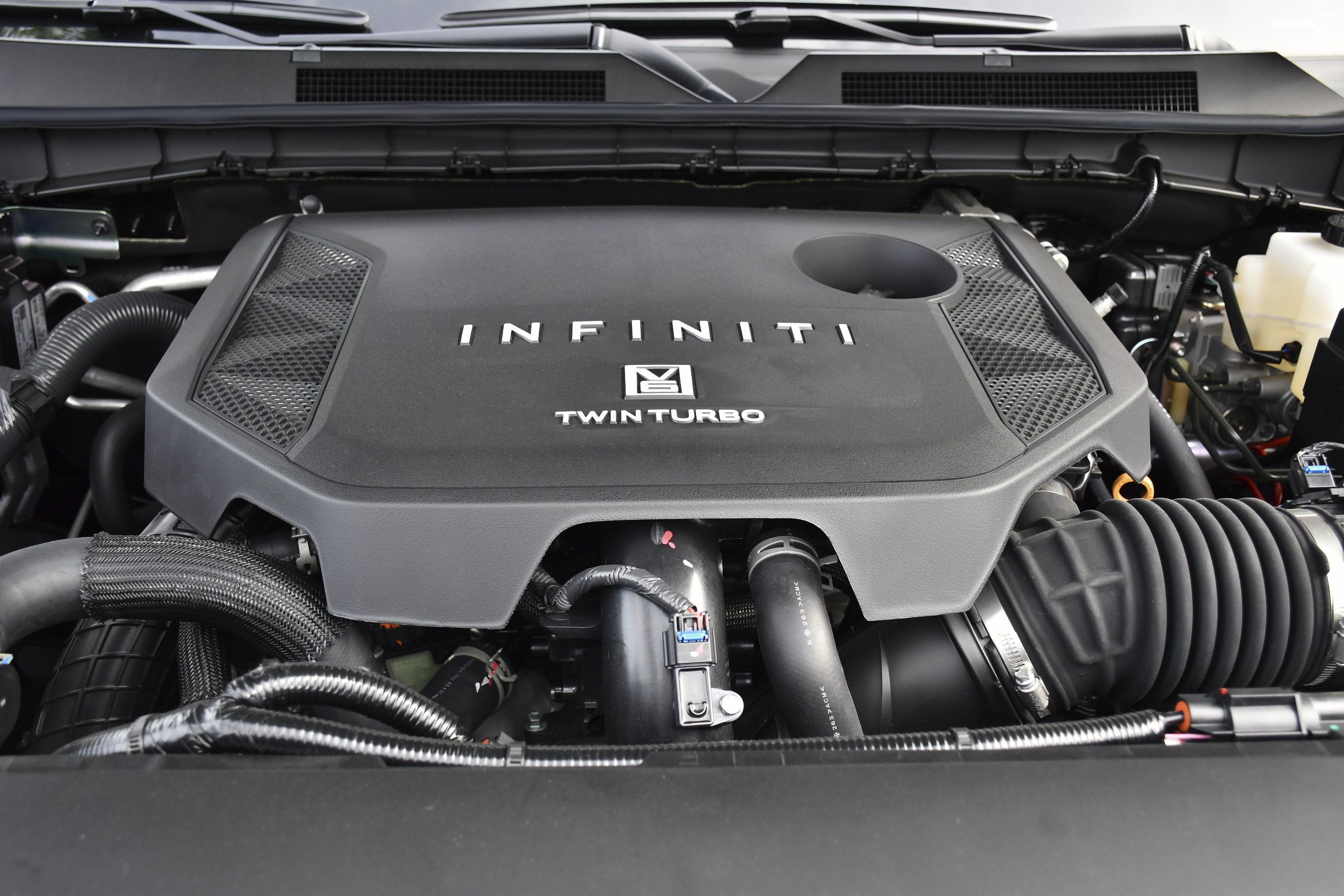 New 2027 BLACK OBSIDIAN INFINITI Luxe 4WD image 35