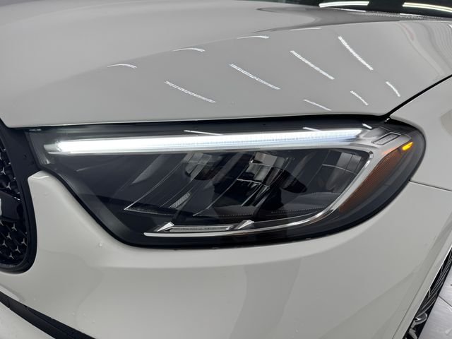 New 2026 Polar White Mercedes-Benz GLC 300 image 34