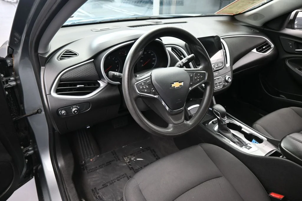 Used 2024 Sterling Gray Metallic Chevrolet LT image 10