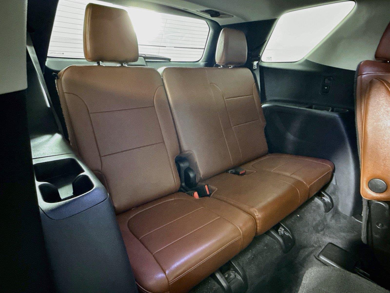 Used 2020 MOSAIC BLACK METALLIC Chevrolet High Country image 30