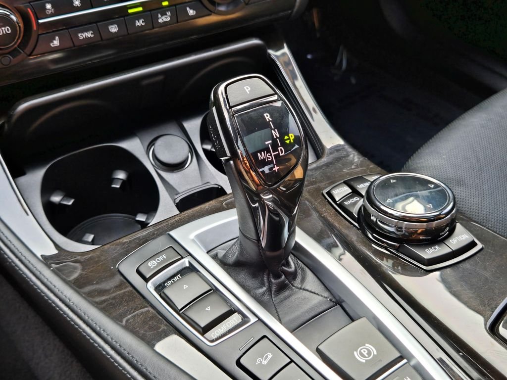 Used 2015 Carbon Black Metallic BMW 550i xDrive image 34