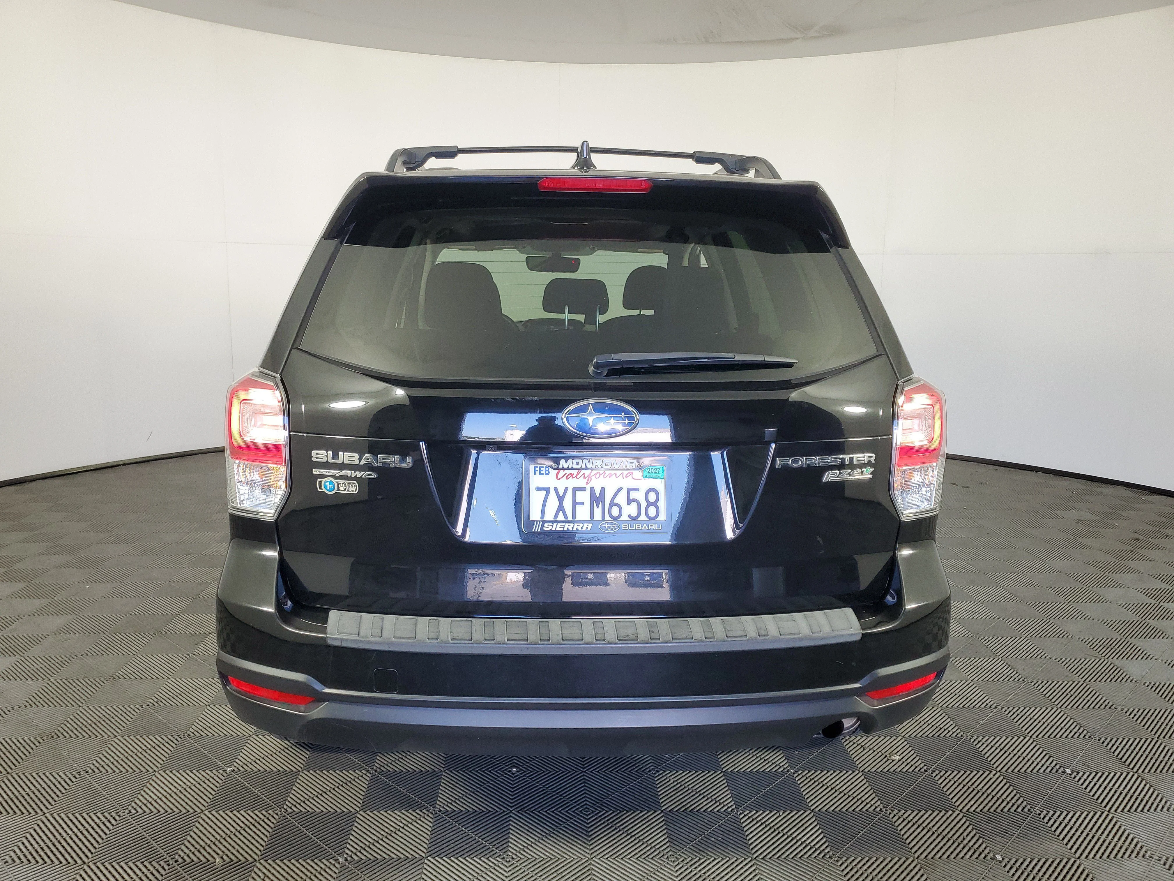 Used 2017 Crystal Black Silica Subaru Premium image 5