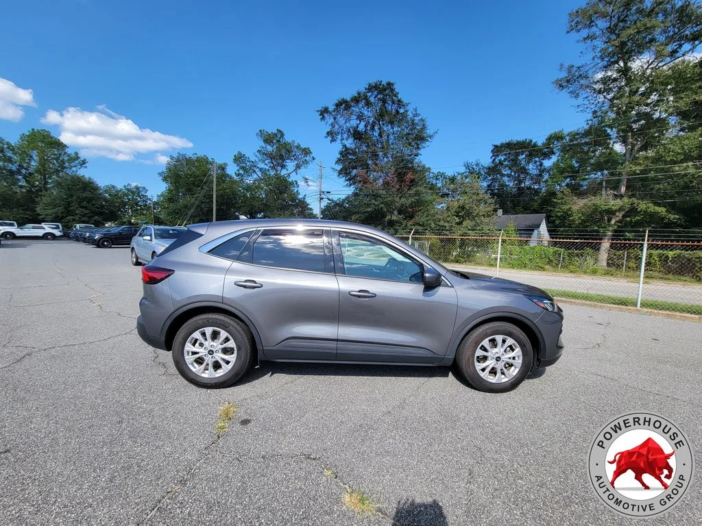Used 2023 Gray Ford Active image 8