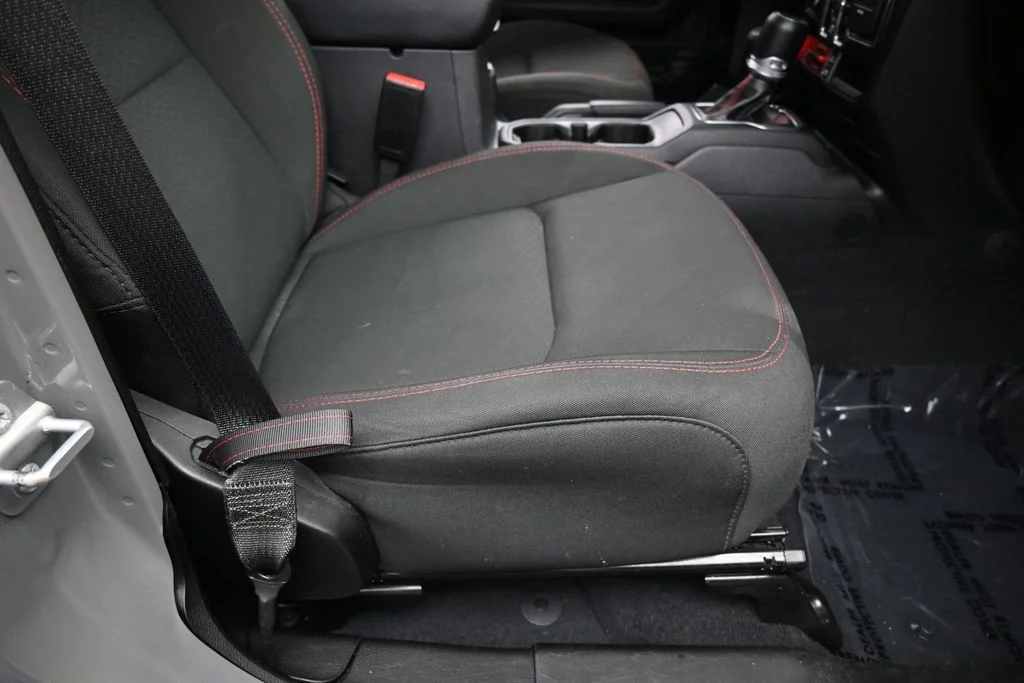 Used 2022 Sting-Gray Clearcoat Jeep Rubicon image 41