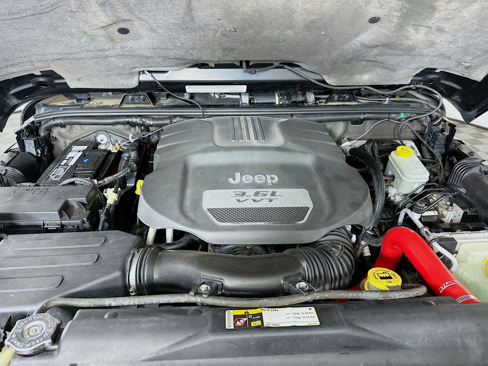 Used 2012 Black Clearcoat Jeep Unlimited Rubicon image 30