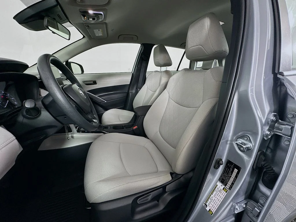Used 2025 Silver Toyota L image 21