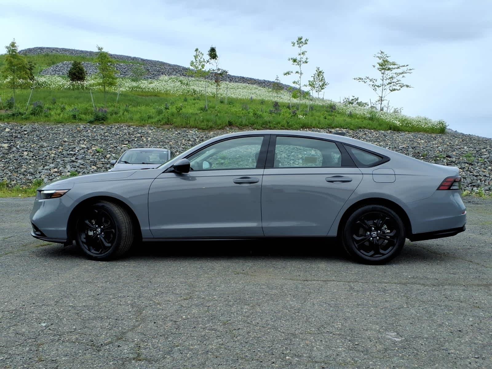 Certified Used 2025 Urban Gray Pearl Honda SE image 8