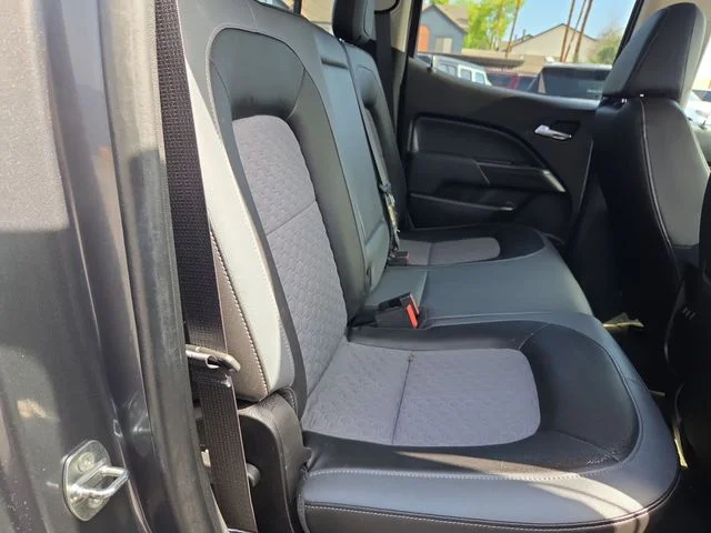 Used 2016 Gray Chevrolet Z71 image 24