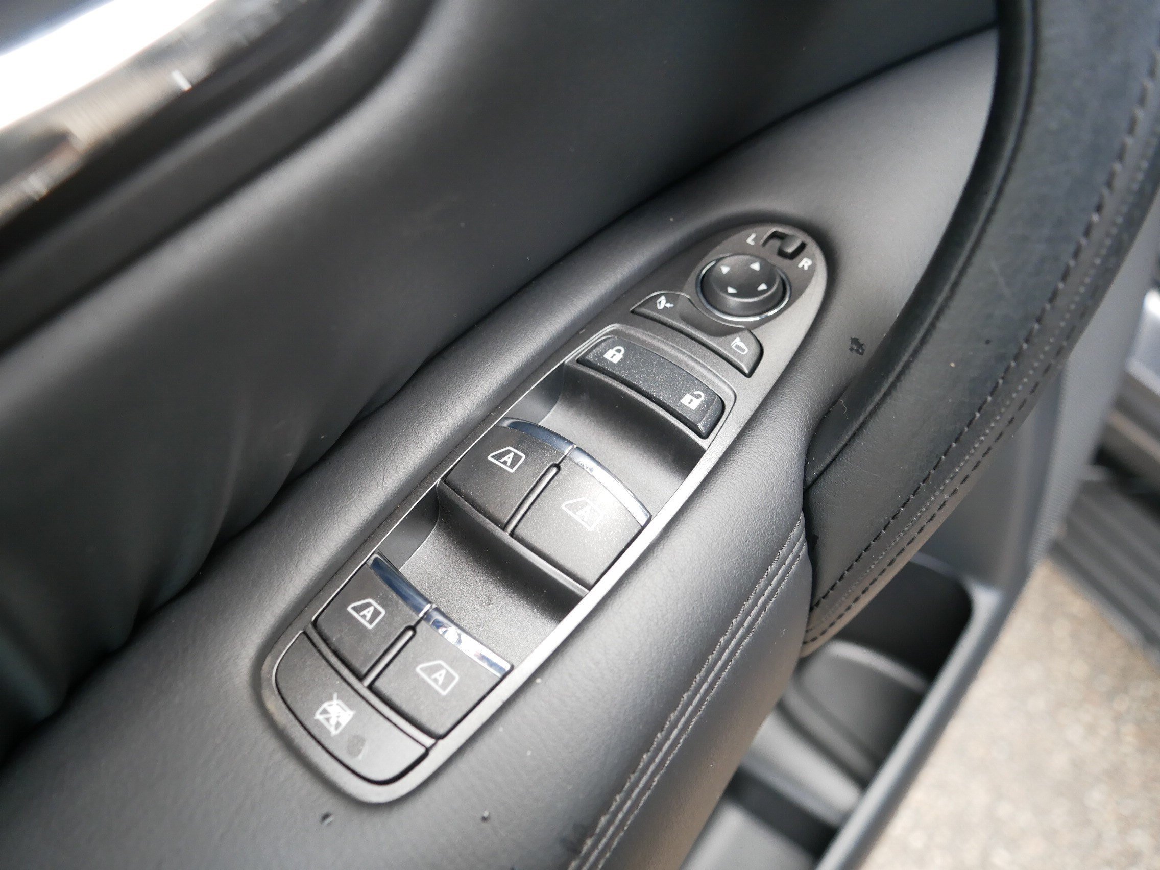 Certified Used 2024 Gun Metallic Nissan SV image 19