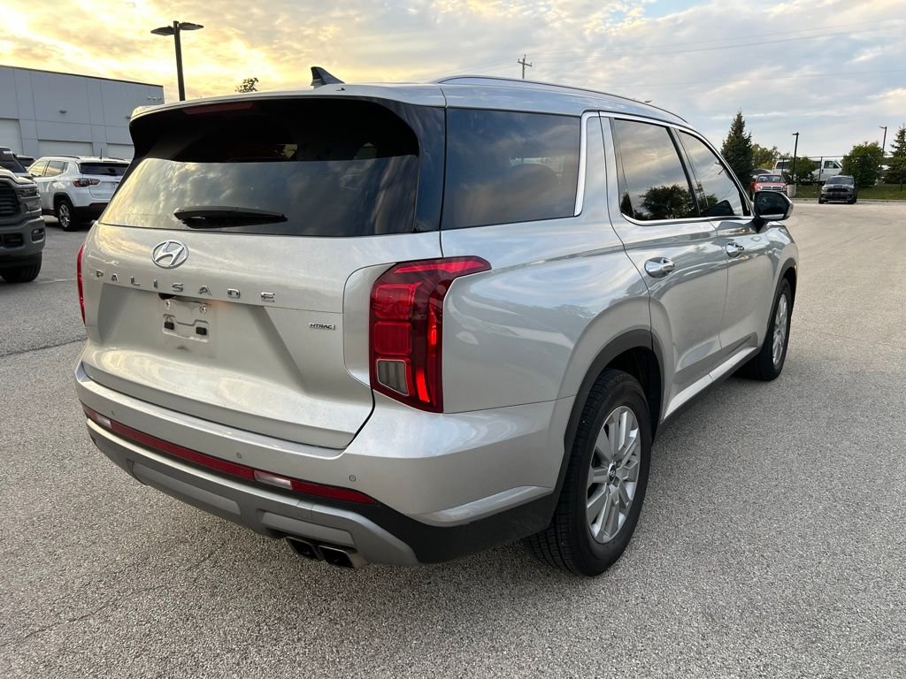 Used 2024 Silver Hyundai SEL image 6