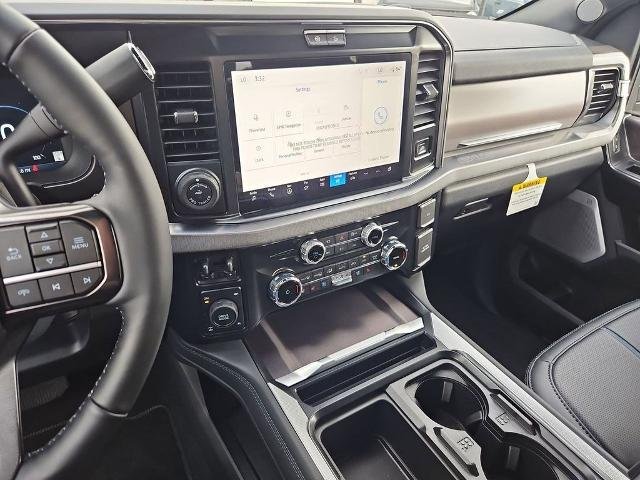 2026 Ford F-250 Super Duty Platinum - Photo 18
