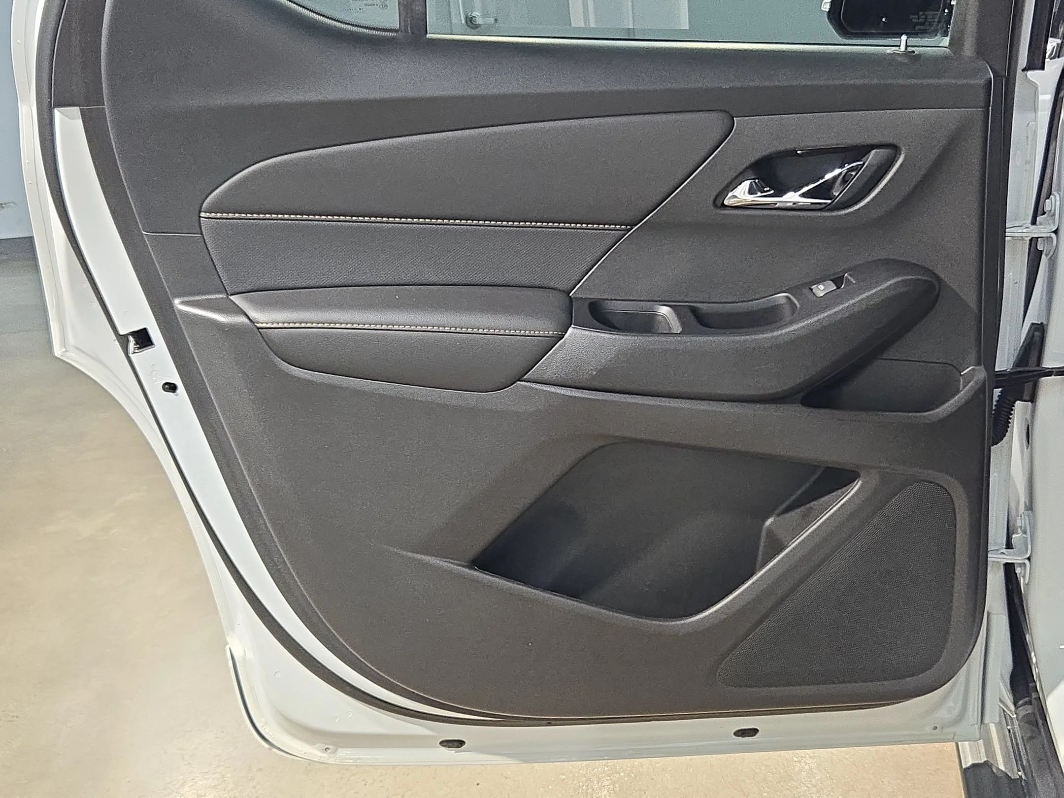 Used 2019 Summit White Chevrolet Premier image 34