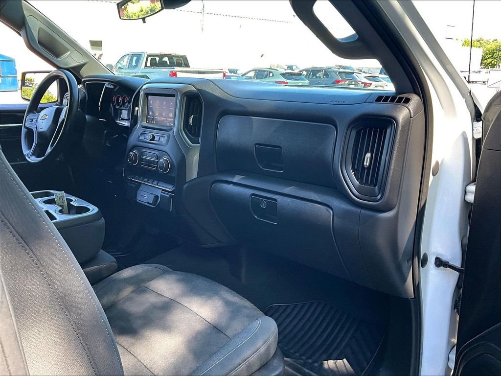 Used 2023 White Chevrolet Custom image 13