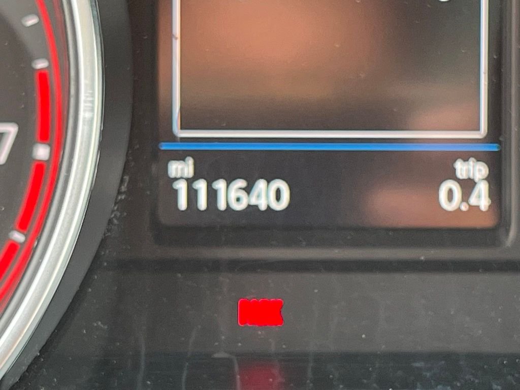 Used 2018 Black Volkswagen 2.0T SEL image 23