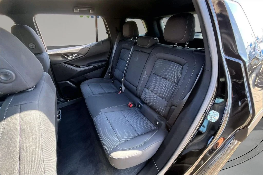 2025 Chevrolet Equinox LT - Photo 25