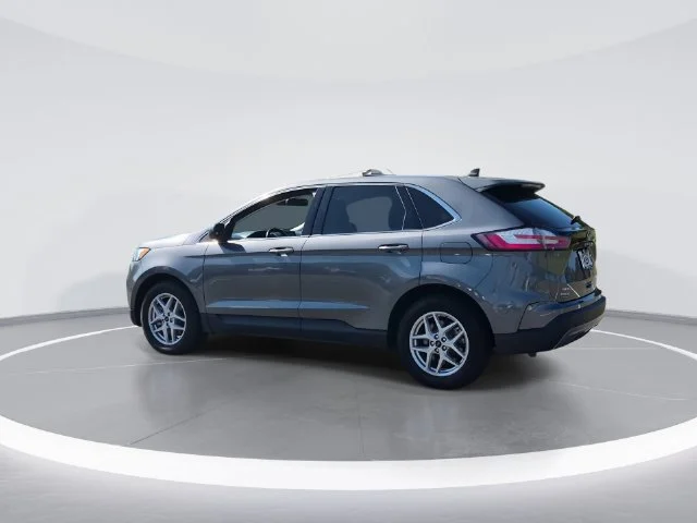 Used 2024 Gray Ford SEL image 5