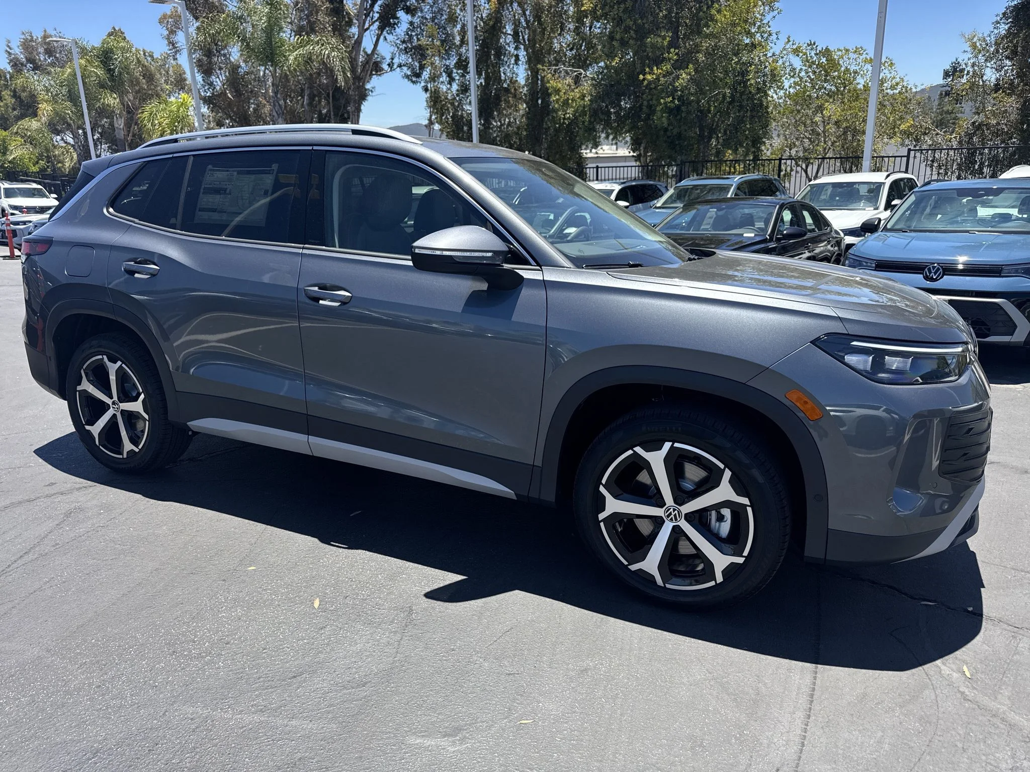 New 2026 Platinum Gray Metallic Volkswagen SE image 1