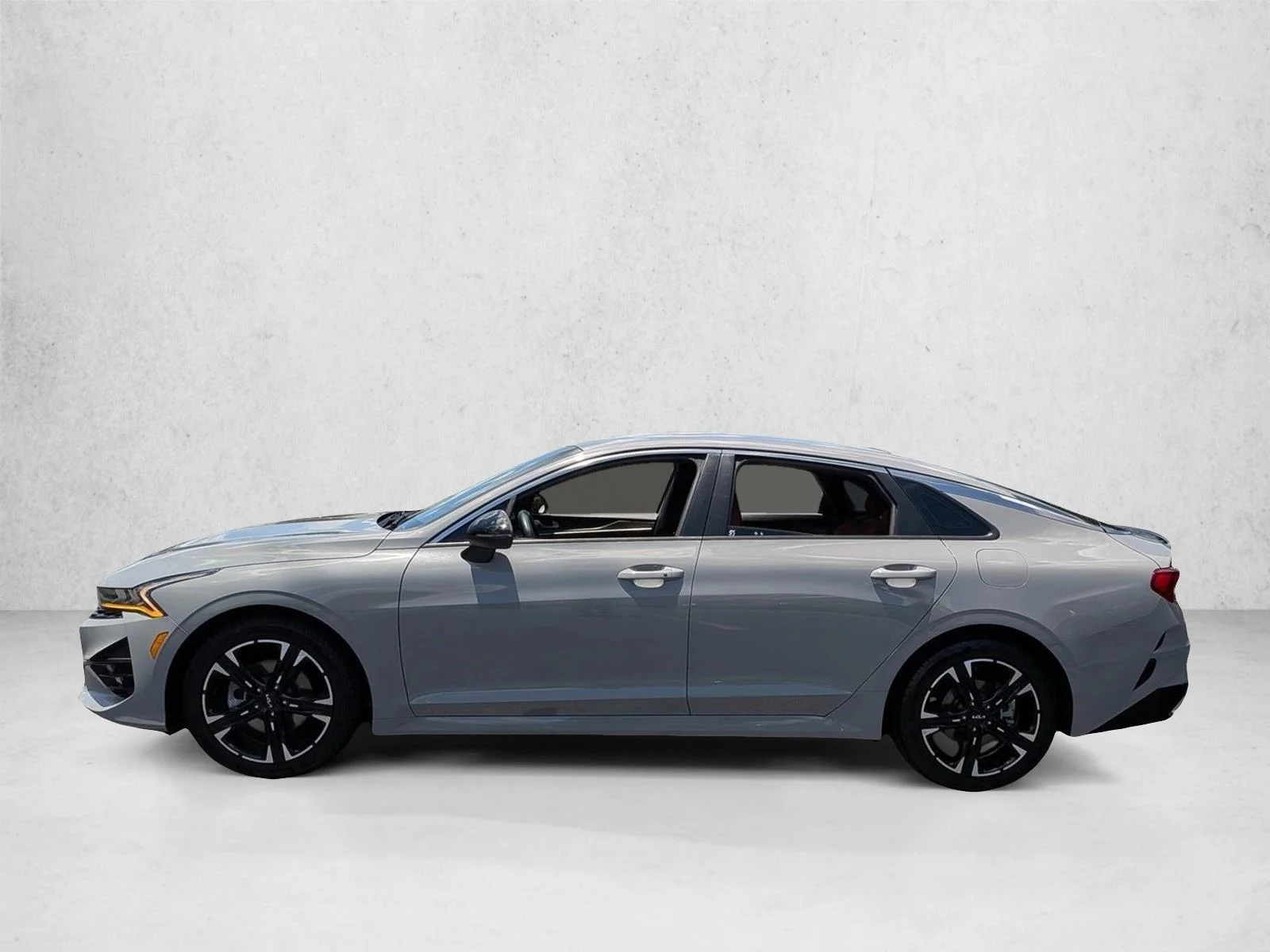 Used 2024 Wolf Gray Kia GT-Line image 9