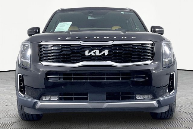 Used 2022 Black Kia SX image 2
