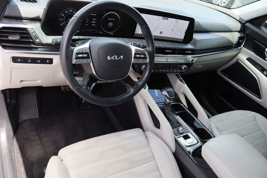 Used 2023 White Kia SX Prestige image 11