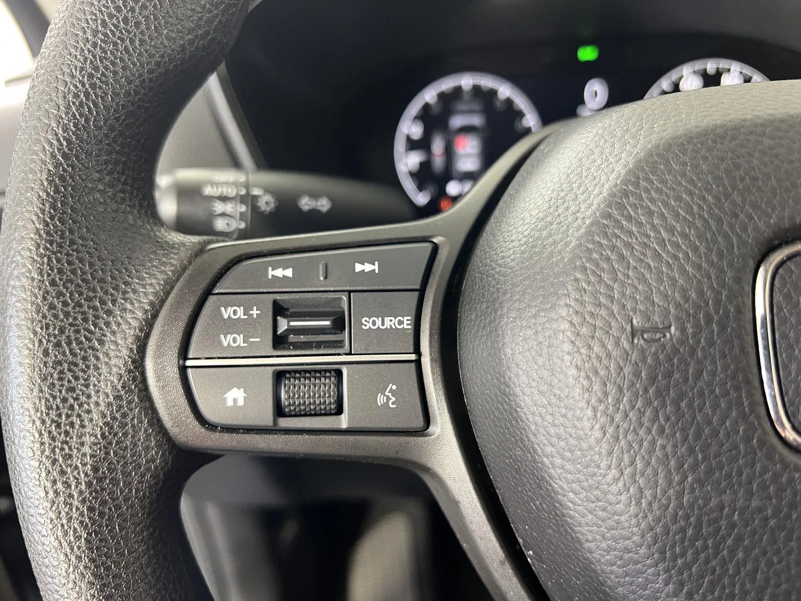 Used 2024 Meteorite Gray Metallic Honda EX image 15
