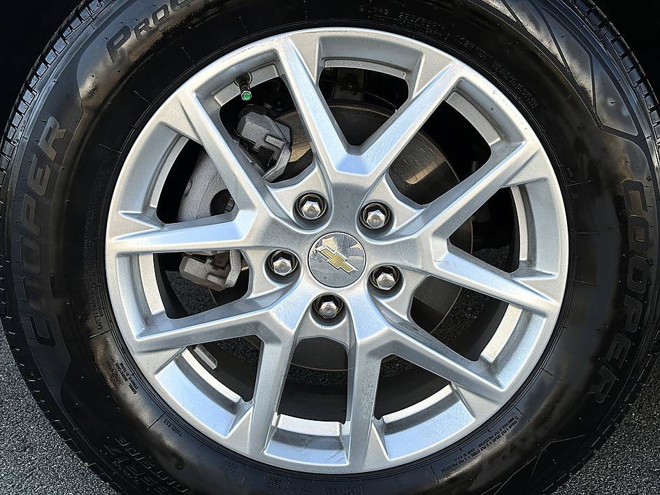 Used 2022 Blue Glow Metallic Chevrolet LT image 8