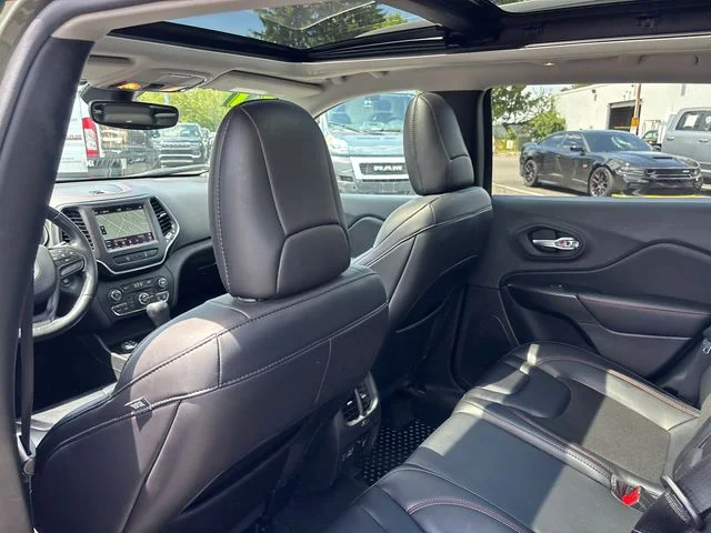 Used 2021 Green Jeep Trailhawk image 9