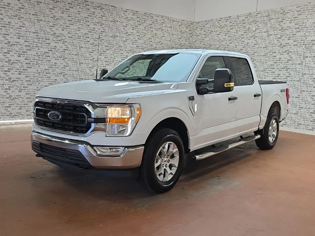 Used 2021 White Ford XLT image 3