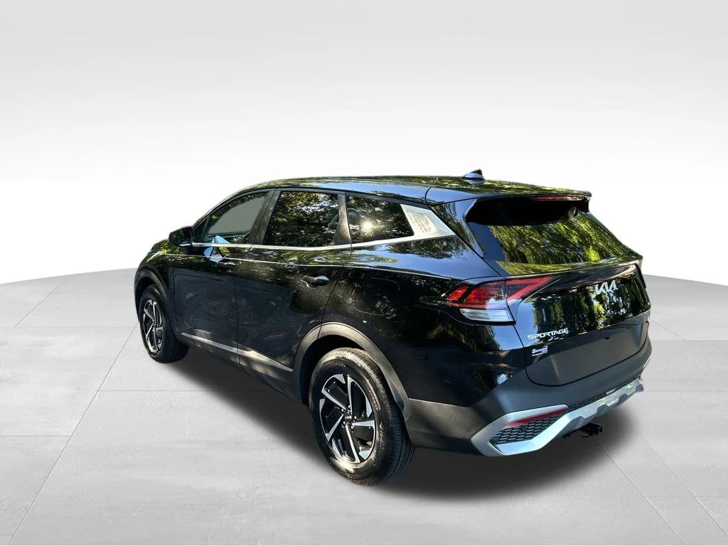 Used 2025 Black Kia LX image 3
