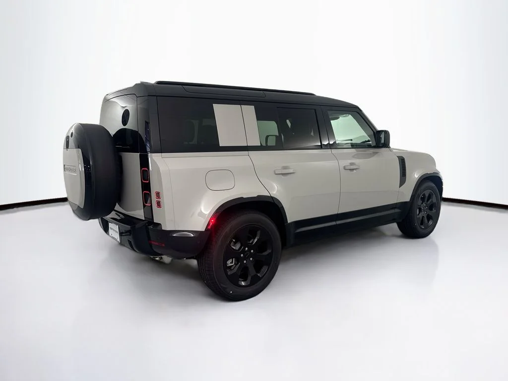New 2026 Borasco Grey Land Rover X-Dynamic SE image 5