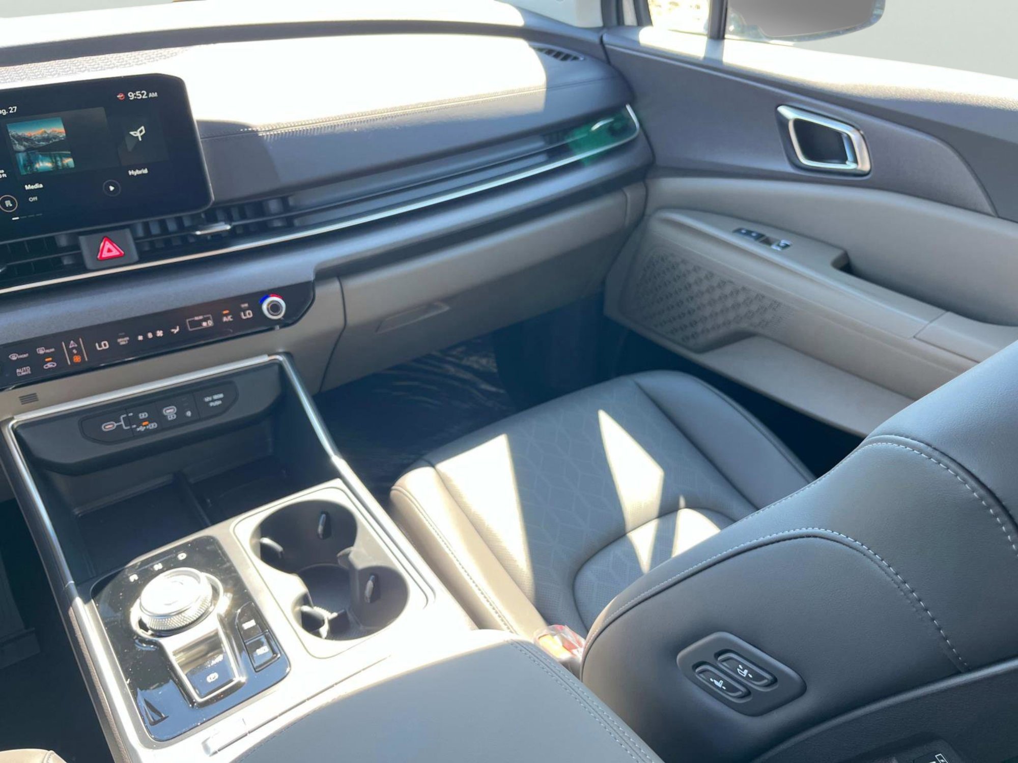 New 2026 Ivory Silver Kia EX image 16