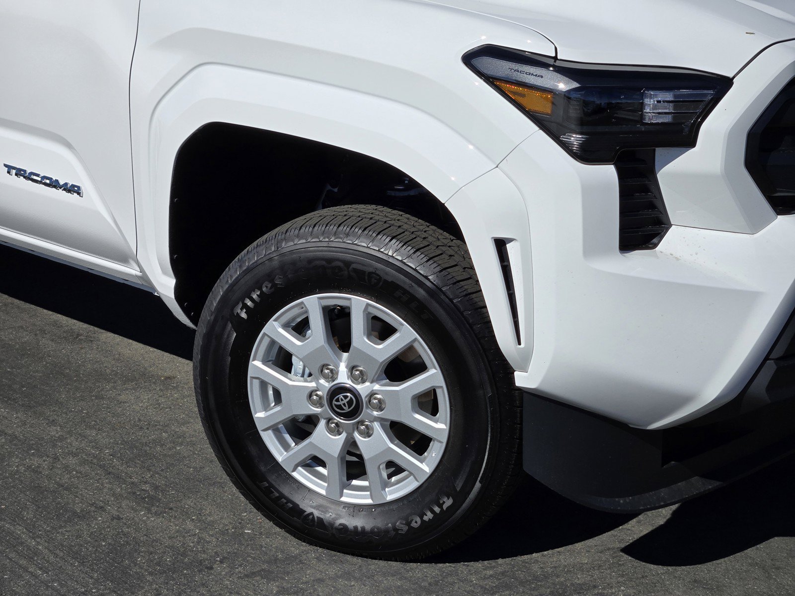 New 2026 Ice Cap Toyota  SR5 image 5
