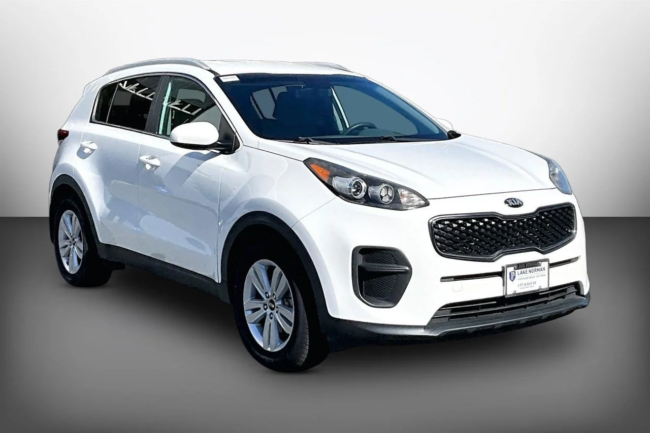 Used 2017 White Kia LX image 2